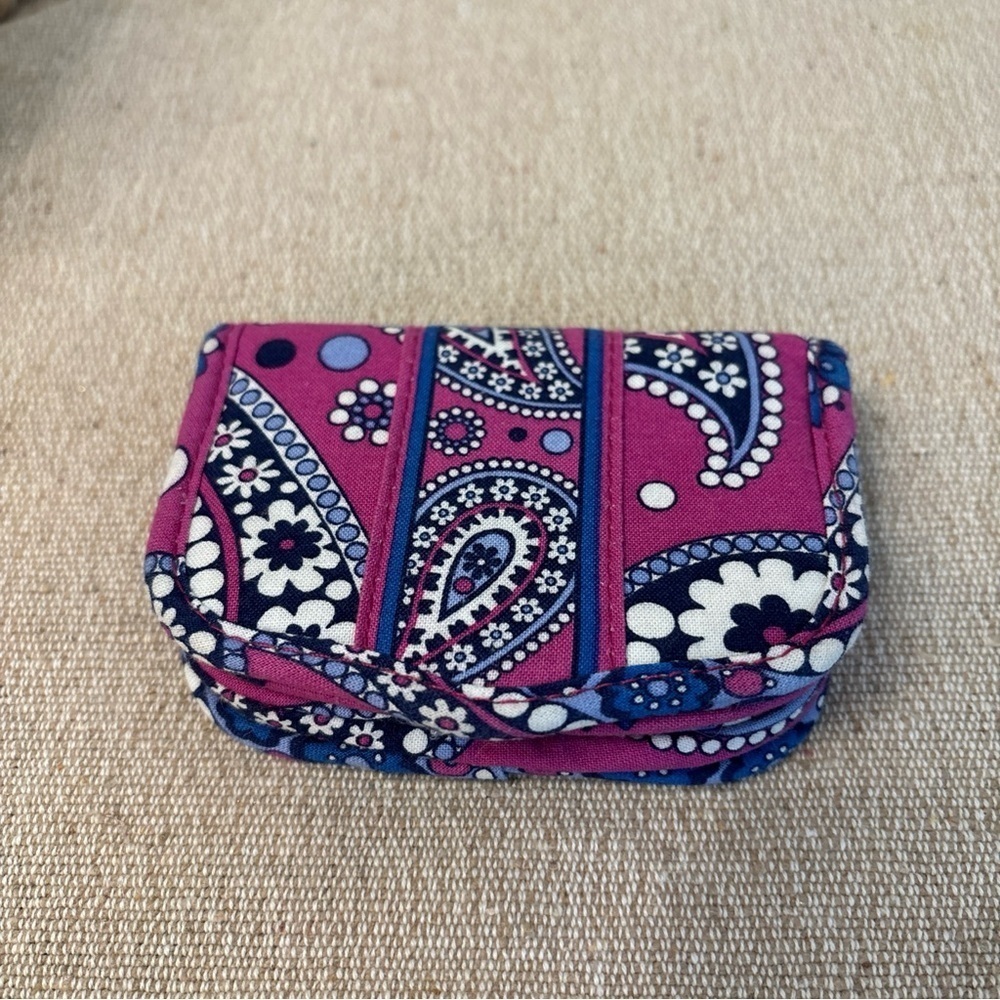 Vera Bradley boysenberry double sided magnetic closure card holder wallet case